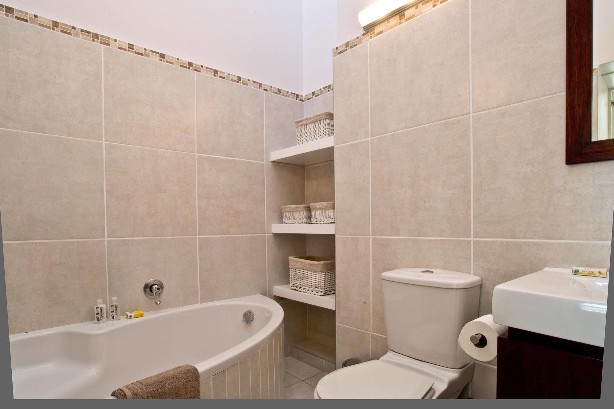D3 Sea Lodge - By Stay In Umhlanga Durban Bagian luar foto